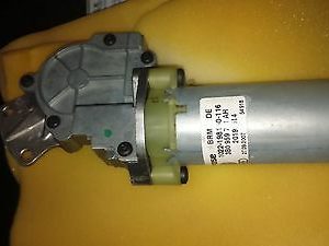 3B0959761AH – VOLKSWAGEN 98-05 AUDI A6,S6 DRIVER SEAT HEIGHT ADJUSTMENT MOTOR