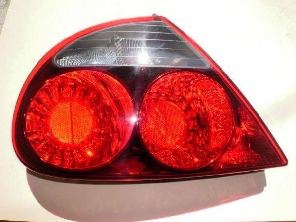 XR827138 – TAIL LIGHT PASSENGER (LEFT) 2003 JAGUAR S-TYPE R MODEL